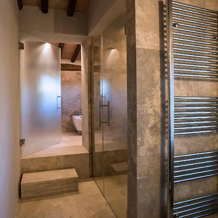 Mormoraia Farm stay *
